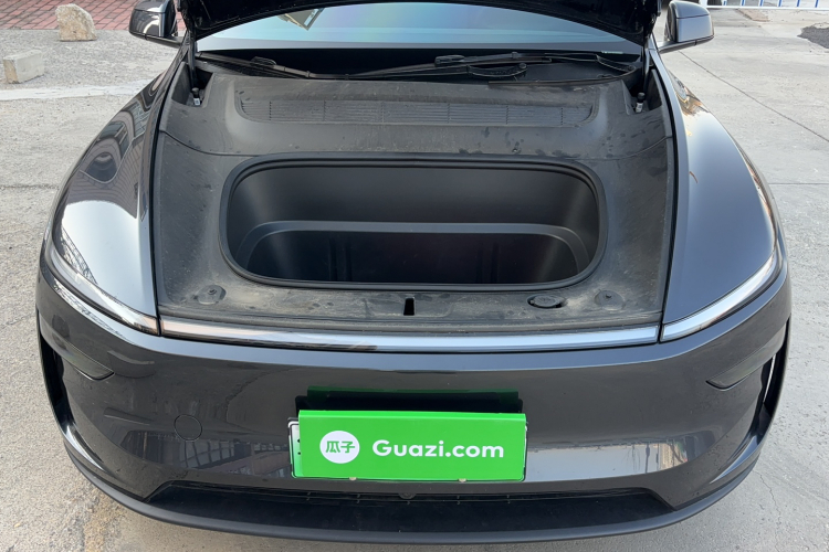 特斯拉 Model Y 2025款 后轮驱动 首发版局部细节24