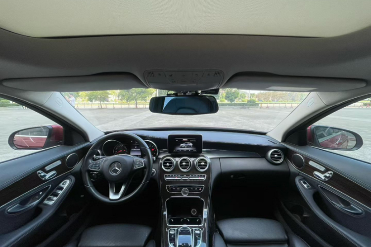 奔驰C级 2016款 C 200 L 运动型中控内饰7001
