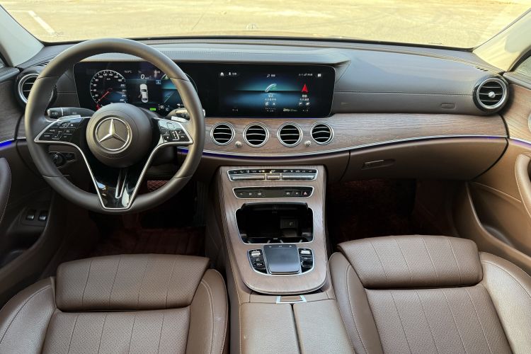 奔驰E级新能源 2022款 改款 E 350 e L 插电式混合动力轿车中控内饰7002