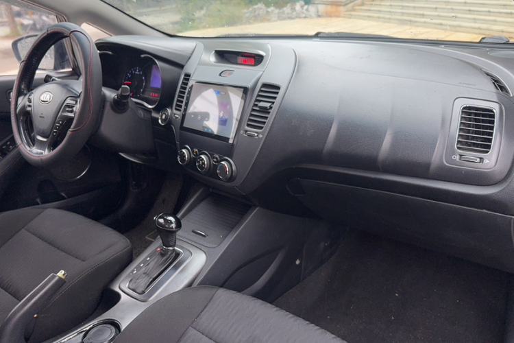 起亚K3 2015款 1.6L 自动GLS局部细节9007