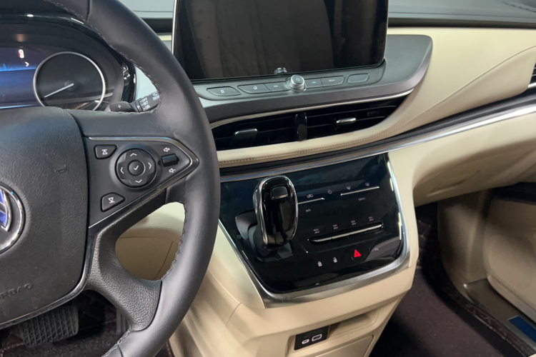 别克GL8 2023款 改款 陆上公务舱 豪华型中控内饰7003