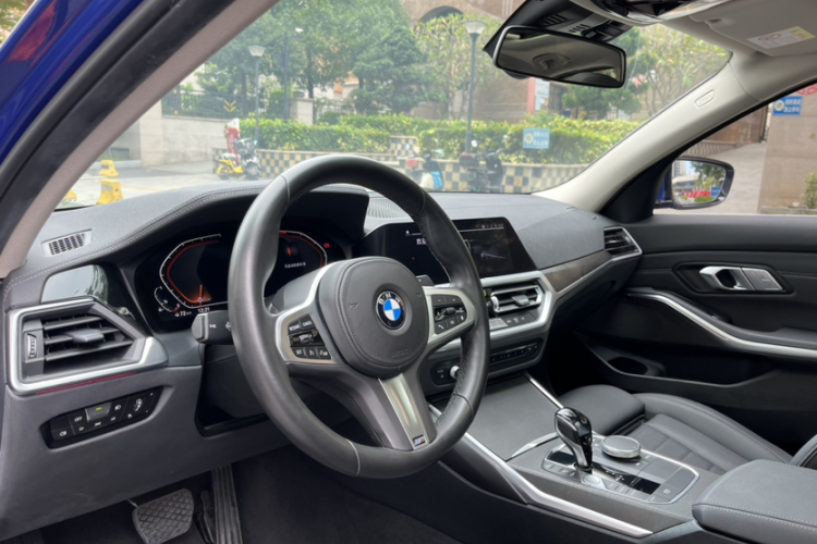 宝马3系 2020款 325Li M运动套装中控内饰7006