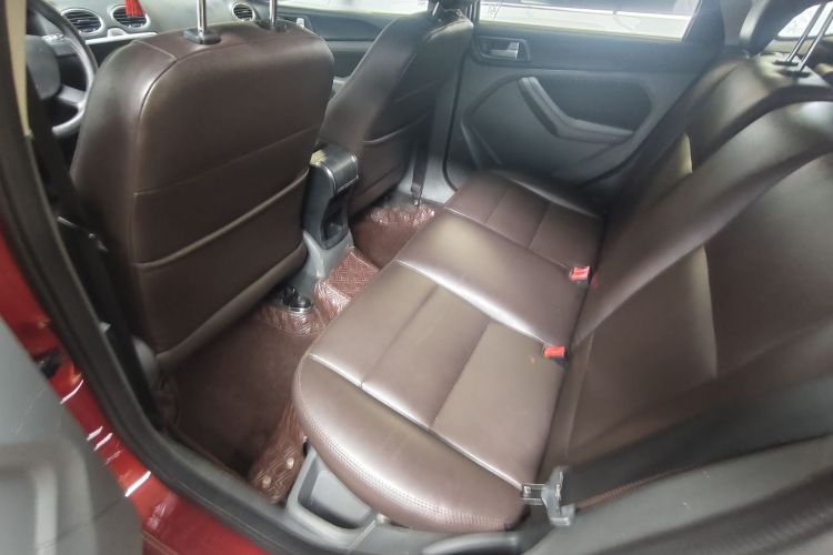 福特 福克斯 2013款 两厢经典 1.8L 自动基本型中控内饰7004