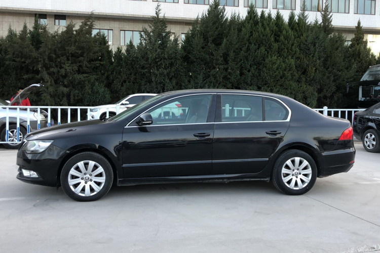 斯柯达 速派 2013款 1.4TSI 手动绅仕版车身外观6003