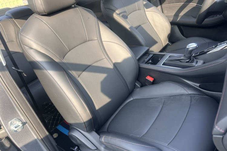 荣威i5 2026款 1.5L CVT豪华版中控内饰7008