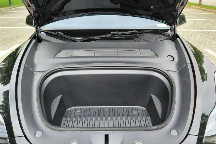 特斯拉 Model Y 2022款 改款 后轮驱动版局部细节24