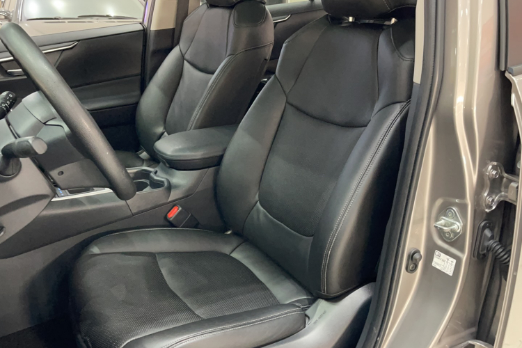 丰田 RAV4荣放 2020款 2.0L CVT两驱风尚版局部细节19