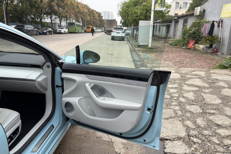 鸿蒙智行 智界S7 2025款 855km Max中控内饰7002