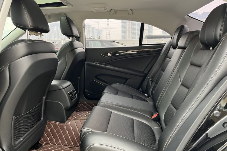 红旗H7 2019款 1.8T 舒适版中控内饰7003