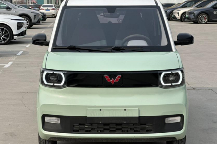 五菱汽车 宏光MINIEV 2021款 马卡龙臻享款 三元锂车身外观6005