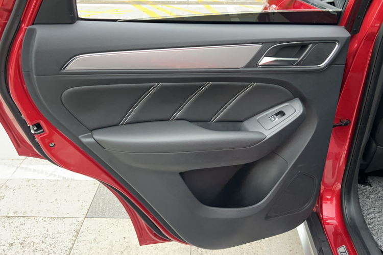 荣威RX5 2020款 20T 自动4G互联超越旗舰版中控内饰7005