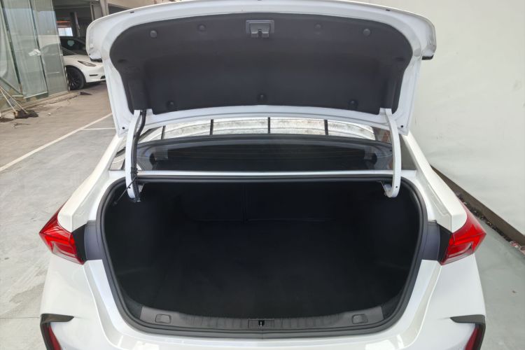 别克 威朗 2023款 Pro GS 疾风版车身外观6014