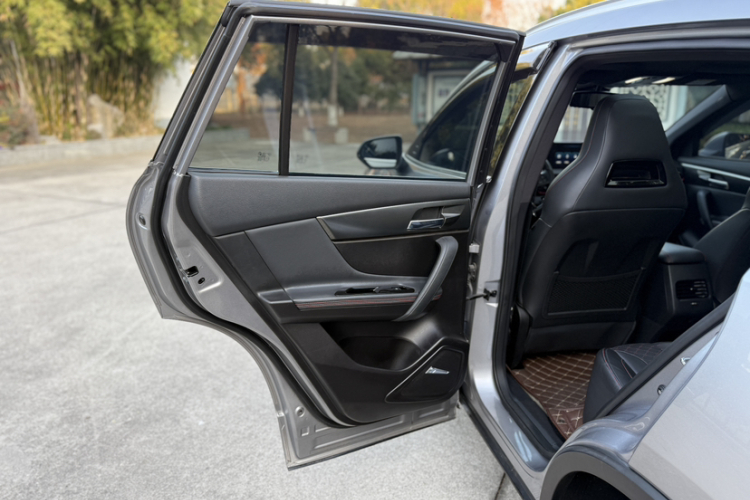 海马8S 2019款 1.6TGDI 自动炫版中控内饰7001