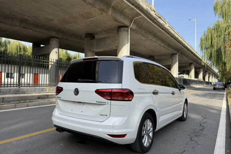 大众 2018款 途安L 280TSI DSG舒适版 7座 国V车身外观6004