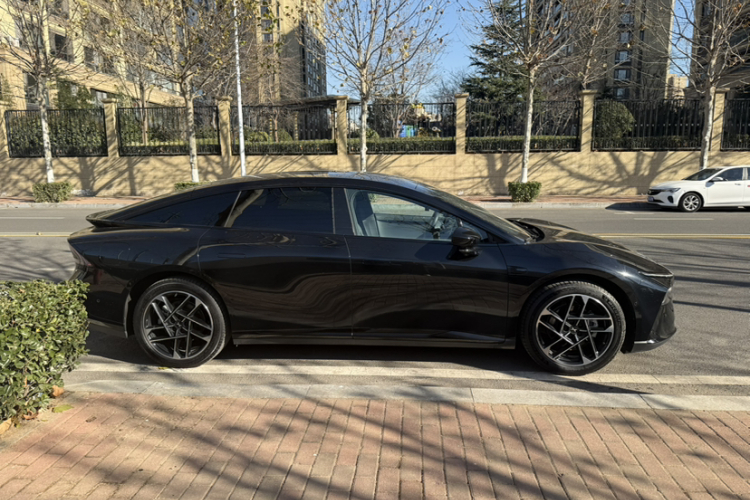 小鹏P7+ 2024款 长续航 Max车身外观6005