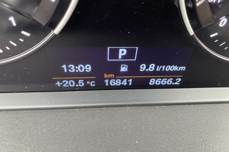 宝马1系 2020款 125i 领先型M运动套装中控内饰15