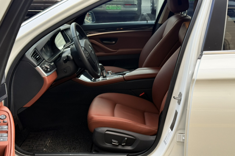 宝马5系 2014款 520Li 典雅型车身外观6009