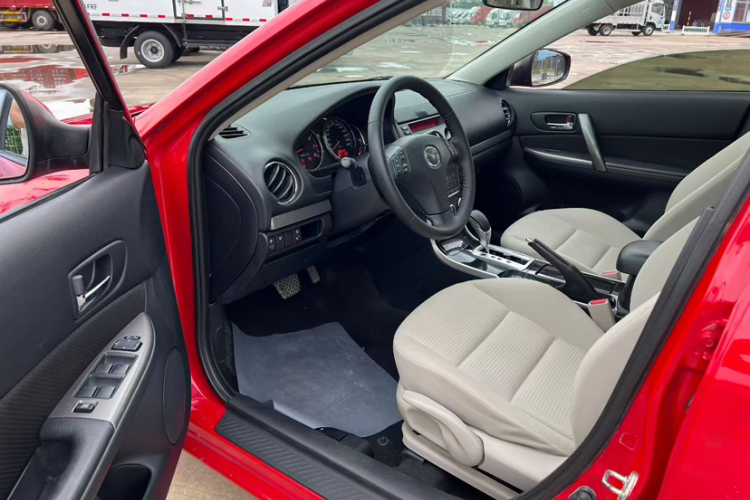 马自达6 2015款 2.0L 自动时尚型中控内饰7009