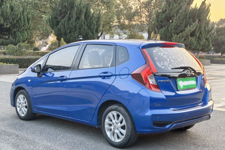 本田 飞度 2018款 1.5L CVT舒适天窗版车身外观6006