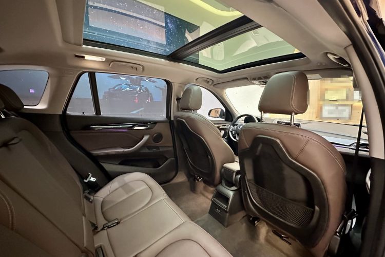 宝马X1 2020款 sDrive20Li 时尚型中控内饰7005