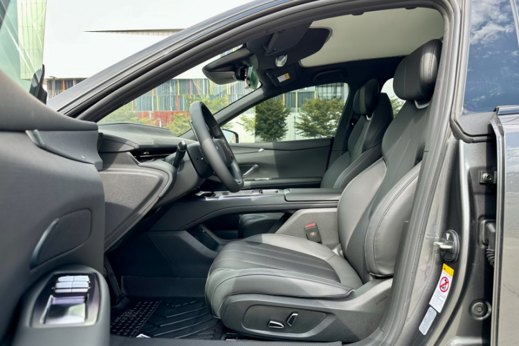 深蓝汽车 深蓝L07 2026款 660Max华为乾崑智驾 ADS SE版中控内饰7001