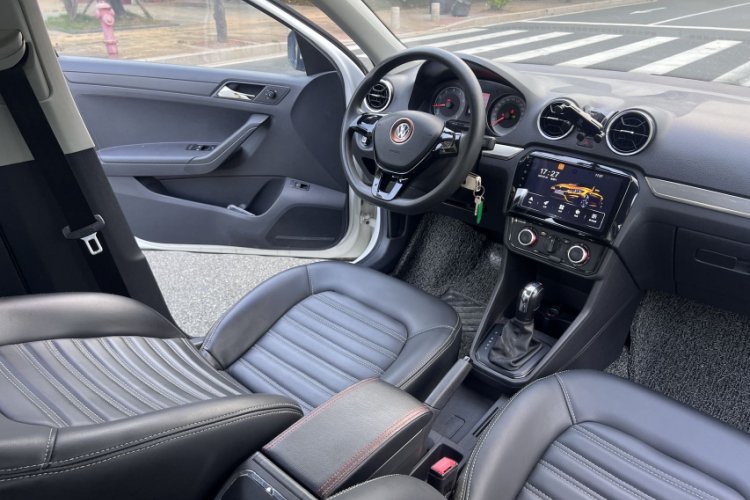 大众 捷达 2017款 1.5L 自动时尚型中控内饰7003