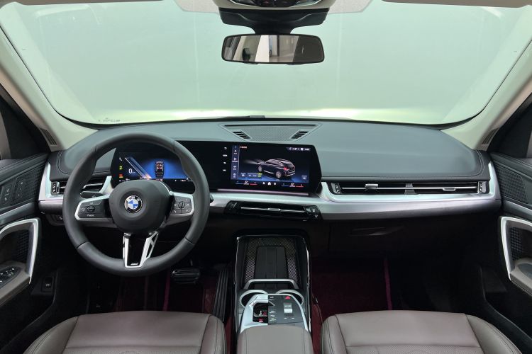 宝马X1 2024款 sDrive25Li M运动套装中控内饰7011
