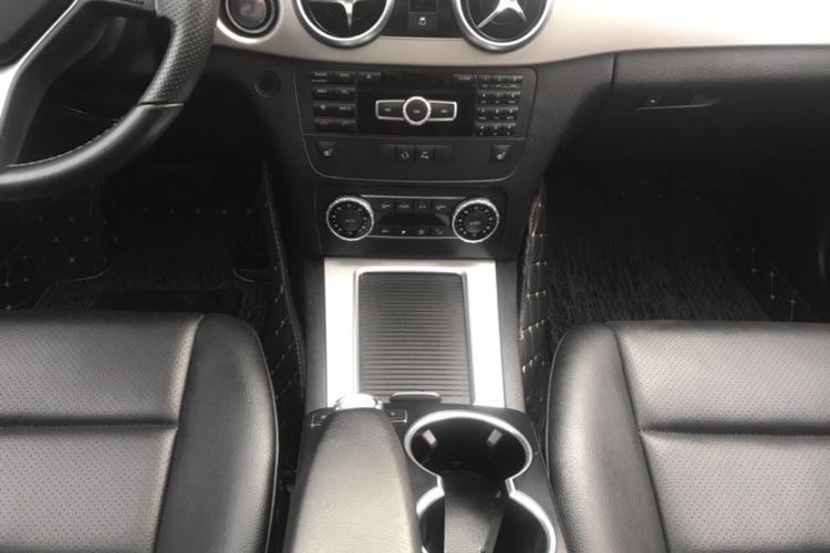 奔驰GLK级 2013款 改款 GLK 300 4MATIC 时尚型中控内饰7013