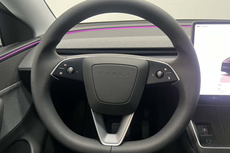 特斯拉 Model Y 2025款 后轮驱动版局部细节13