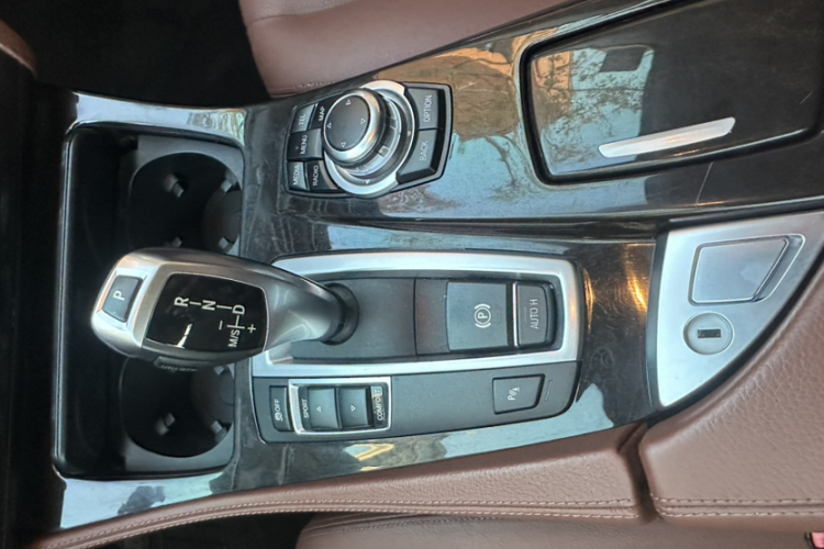 宝马5系 2017款 525Li 领先型中控内饰7007