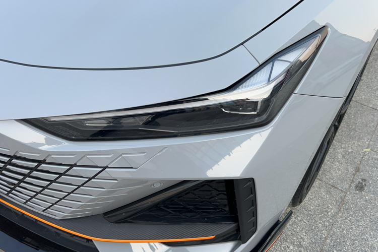 长安UNI-V 2022款 1.5T 运动版局部细节36