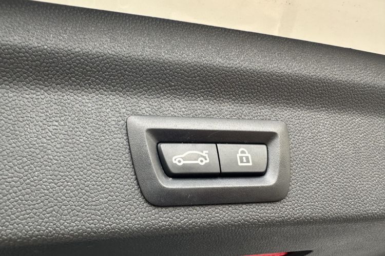 MINI Countryman 2018款 2.0T COOPER S ALL4 经典派中控内饰7015