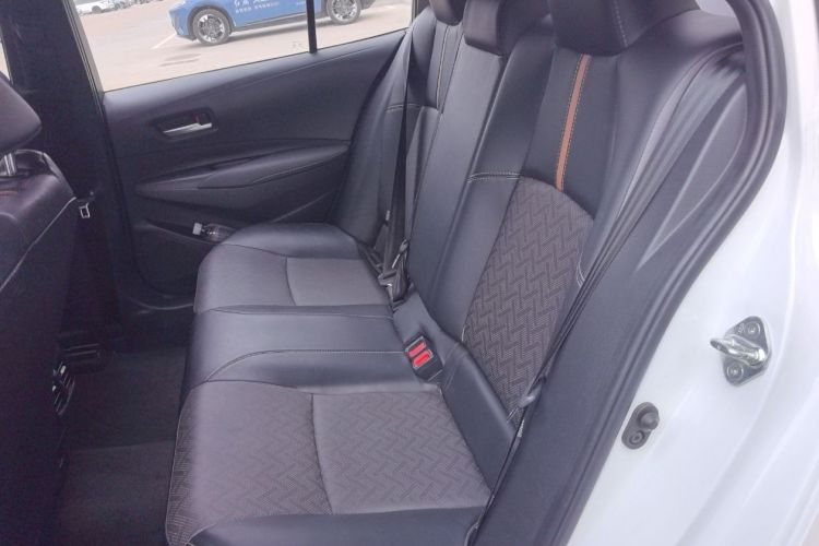 丰田 雷凌 2023款 智能电混双擎 1.8L 运动版中控内饰7003