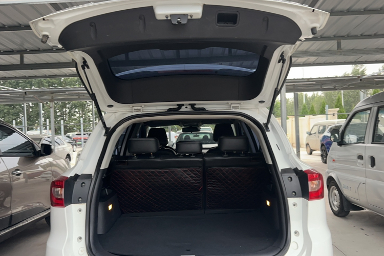 北汽幻速S6 2017款 1.5T CVT畅享型局部细节23