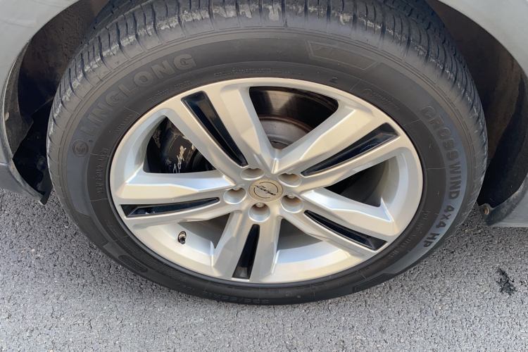 众泰T700 2017款 1.8T 双离合尊贵型局部细节9001