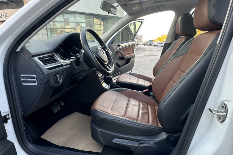 大众 宝来 2016款 1.6L 自动舒适型局部细节19