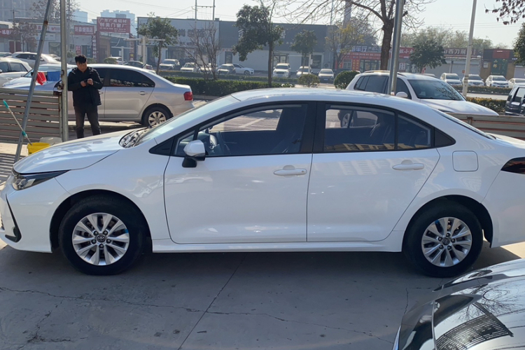 丰田 卡罗拉 2022款 1.2T S-CVT先锋PLUS版车身外观6002