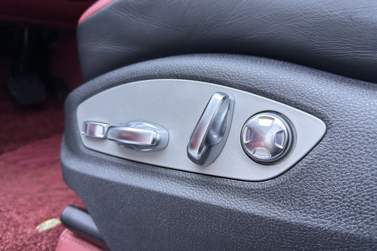 保时捷 2022款 Macan 2.0T局部细节9005