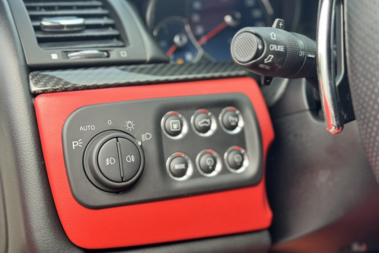 玛莎拉蒂 GranTurismo 2007款 4.2L 标准版中控内饰7003