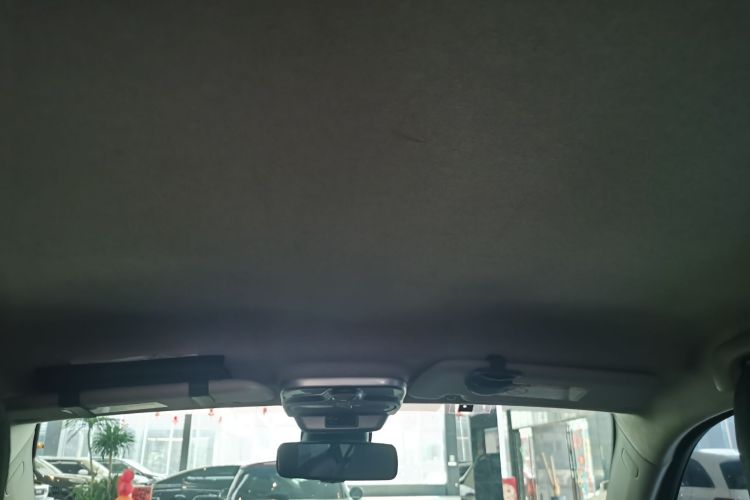 smart fortwo 2018款 1.0L 52千瓦硬顶灵动版 国V中控内饰7006