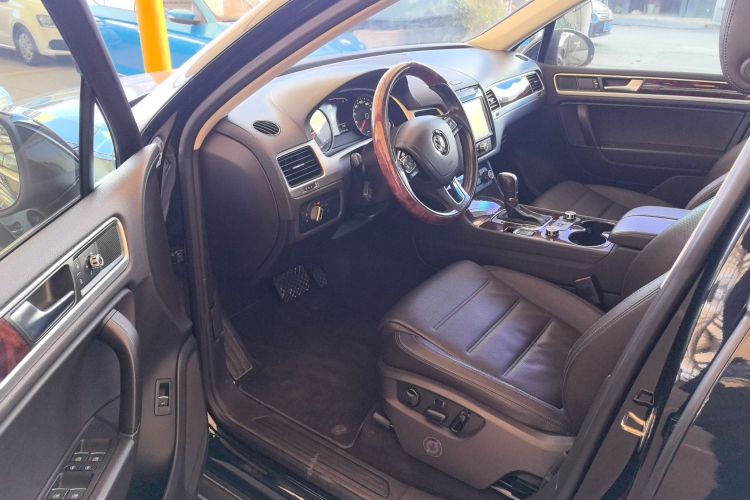 大众 途锐 2011款 3.0TSI 舒适型中控内饰7001