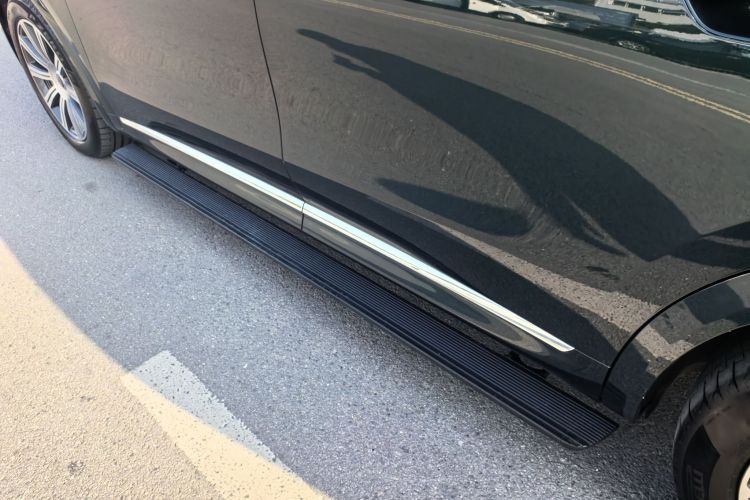 鸿蒙智行 问界M8 2025款 增程 Max+版 53.4kWh 6座版中控内饰7013