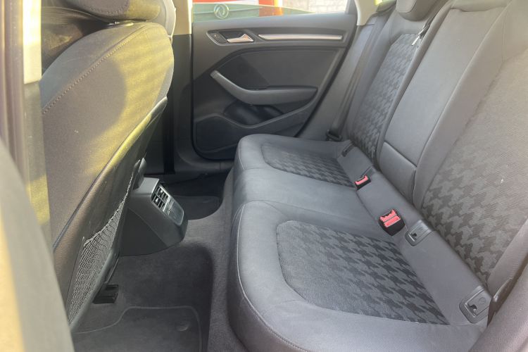 奥迪A3 2016款 Limousine 35 TFSI 领英型中控内饰7002