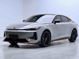 长安UNI-V 2024款 1.5T 尊贵运动型