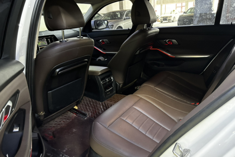 宝马3系 2021款 320Li M运动套装中控内饰7005