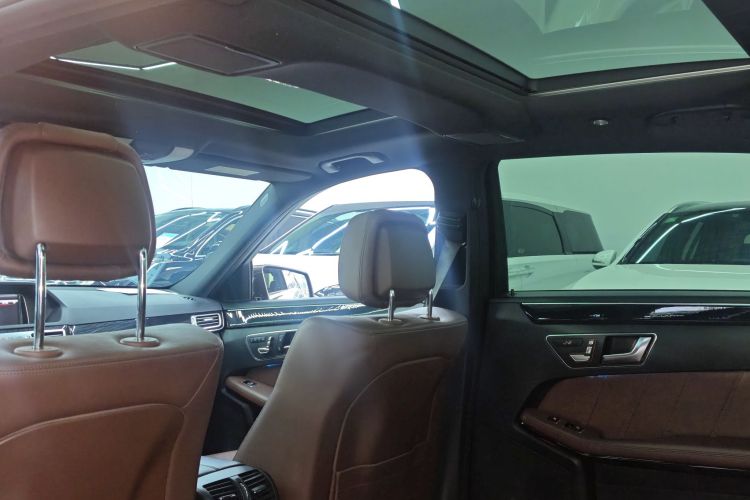 奔驰E级 2014款 改款 E 300 L 运动型局部细节22