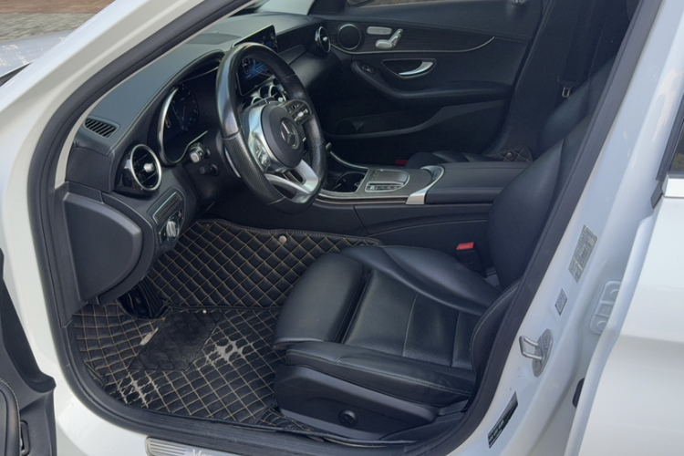 奔驰C级 2021款 C 260 L 运动版中控内饰7003