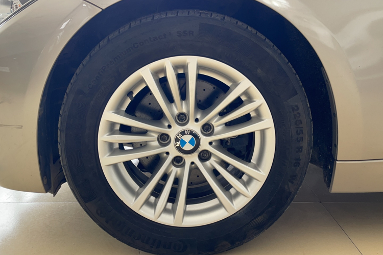 宝马3系 2015款 320Li 时尚型车身外观6006