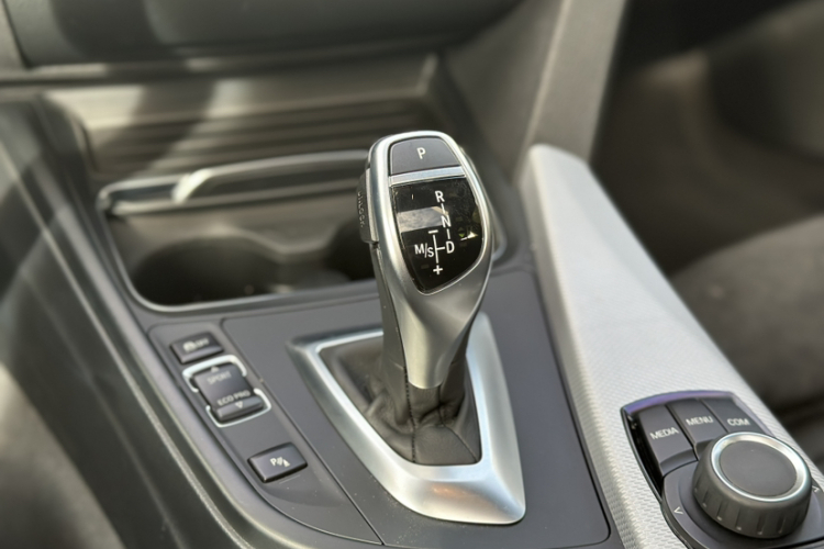 宝马4系 2017款 425i Gran Coupe 领先型M运动套装中控内饰7001