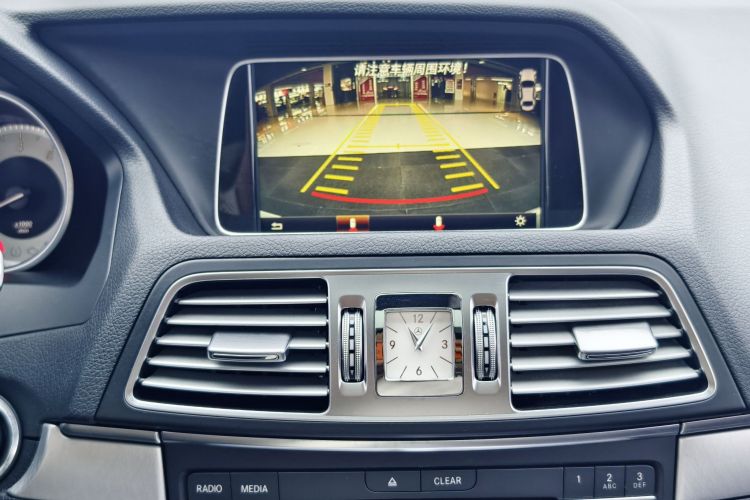 奔驰E级(进口) 2014款 E 200 轿跑版中控内饰7003